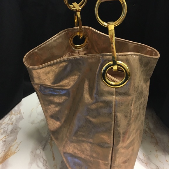 Purse with Gold Metal - Picture 7 of 10